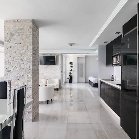 Deluxe Supreme Lägenhet Málaga Exteriör bild
